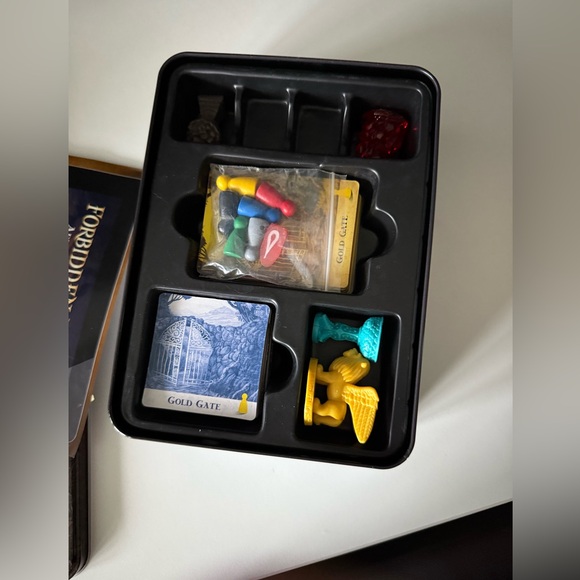 Forbidden Island Board Game – Gamewright – Complete in Tin Case - Picture 2 of 4